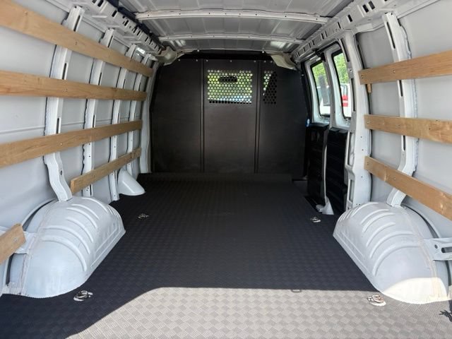 Used 2024 Chevrolet Express 2500 w/ Driver Convenience Package RWD image 8