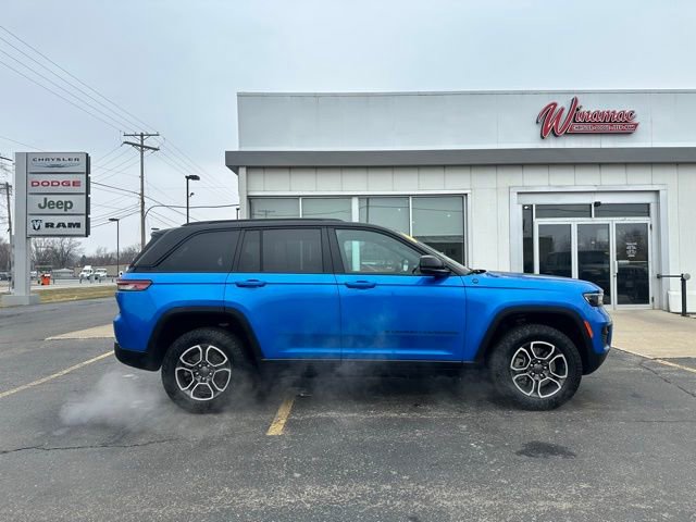 Used 2022 Jeep Grand Cherokee Trailhawk w/ Luxury Tech Group III image 12