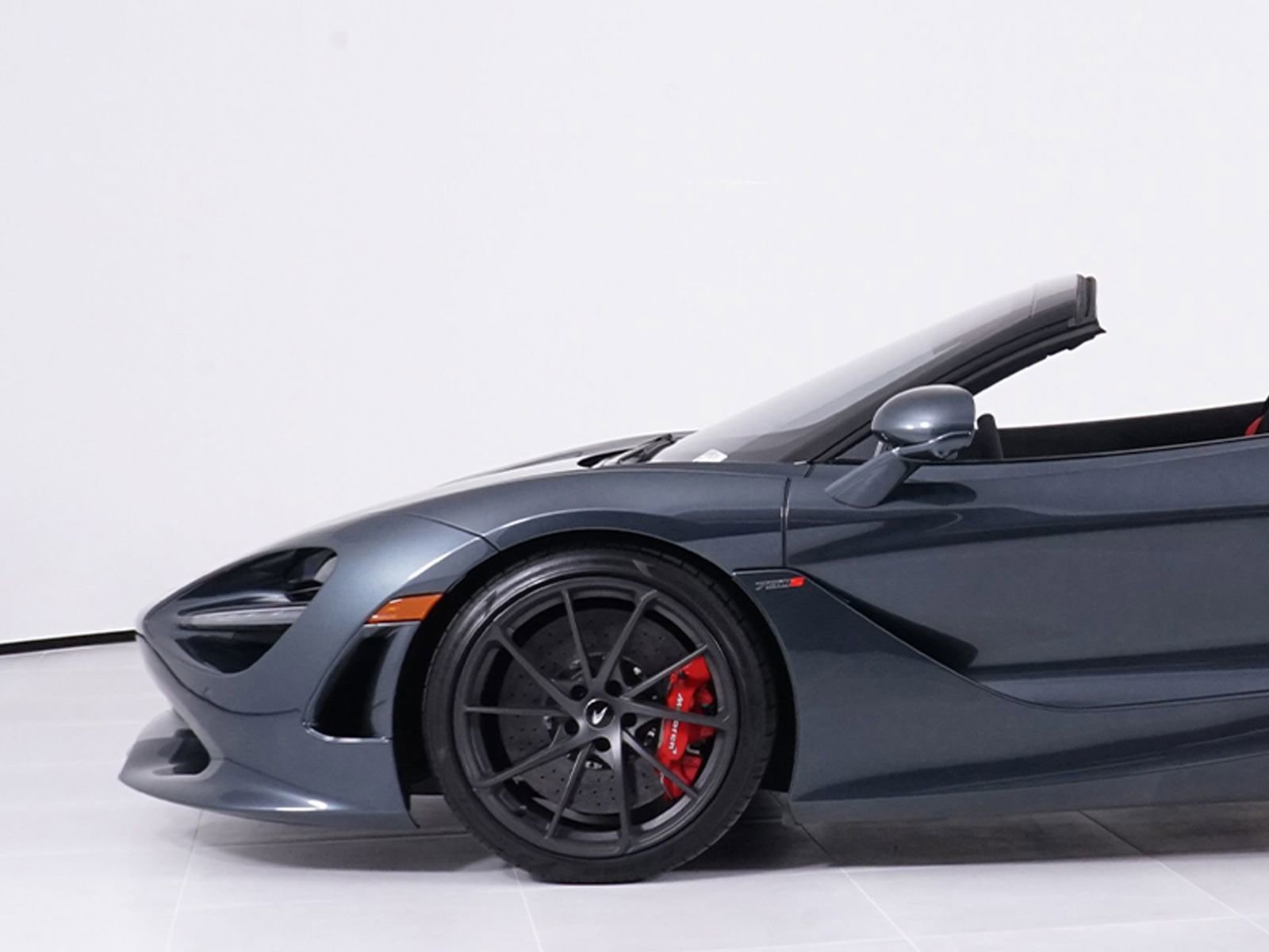 Used 2024 McLaren 750S Spider image 15