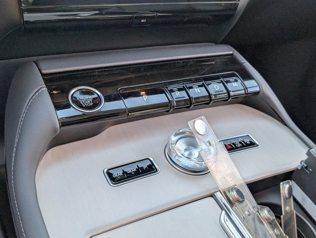 New 2026 Lincoln Navigator L Reserve AWD/4WD image 17