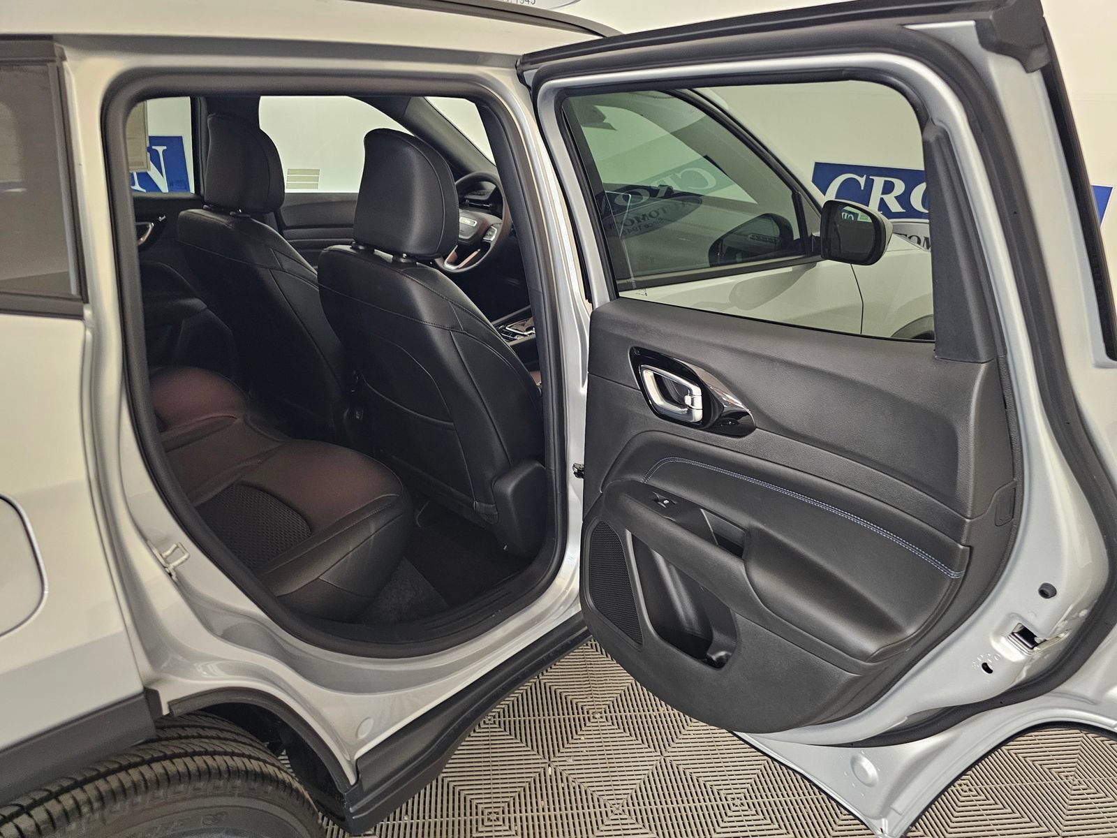 New 2026 Jeep Compass Latitude AWD/4WD image 22