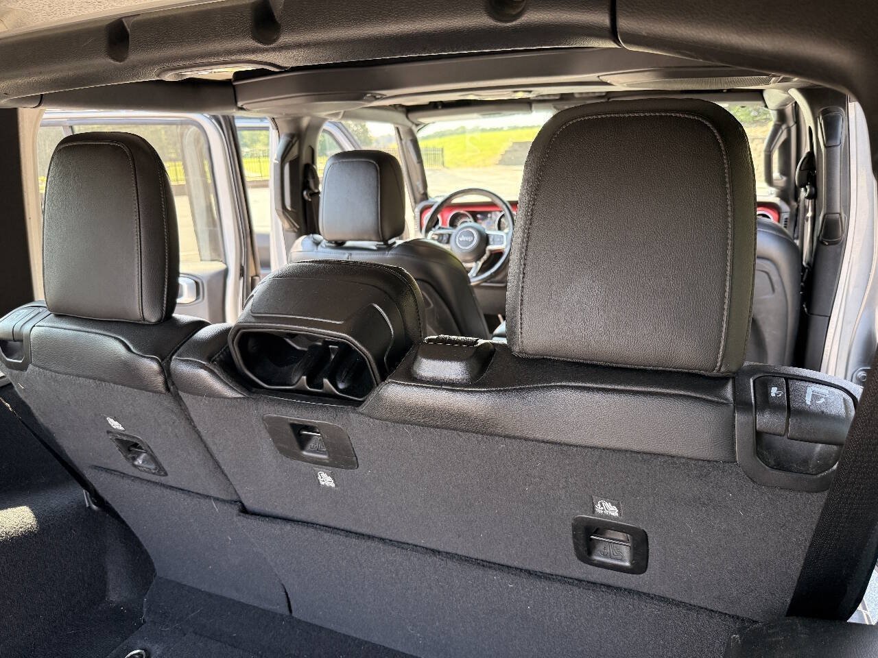 Used 2021 Jeep Wrangler Unlimited Rubicon AWD/4WD image 21
