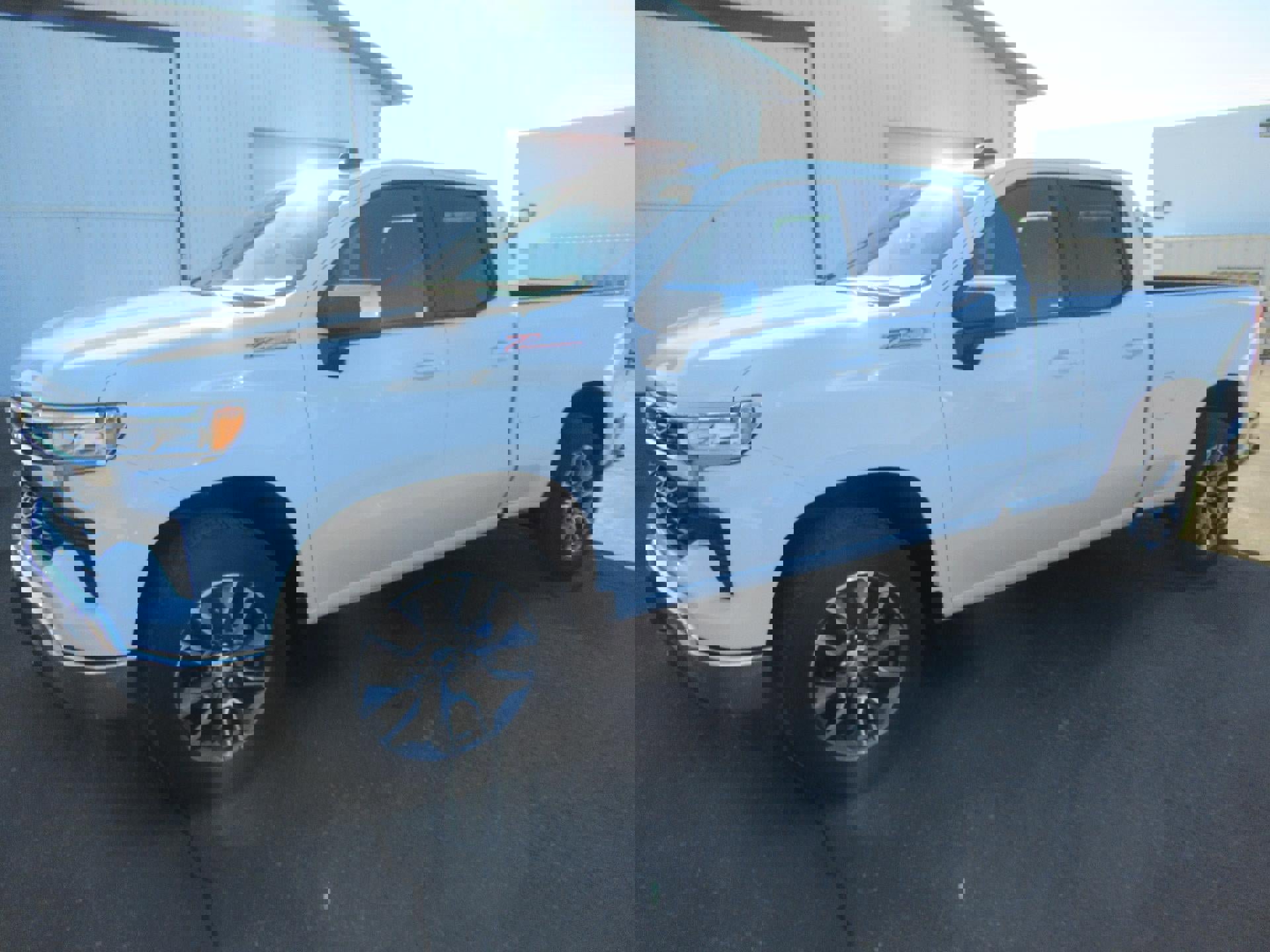 Certified 2023 Chevrolet Silverado 1500 LT image 2