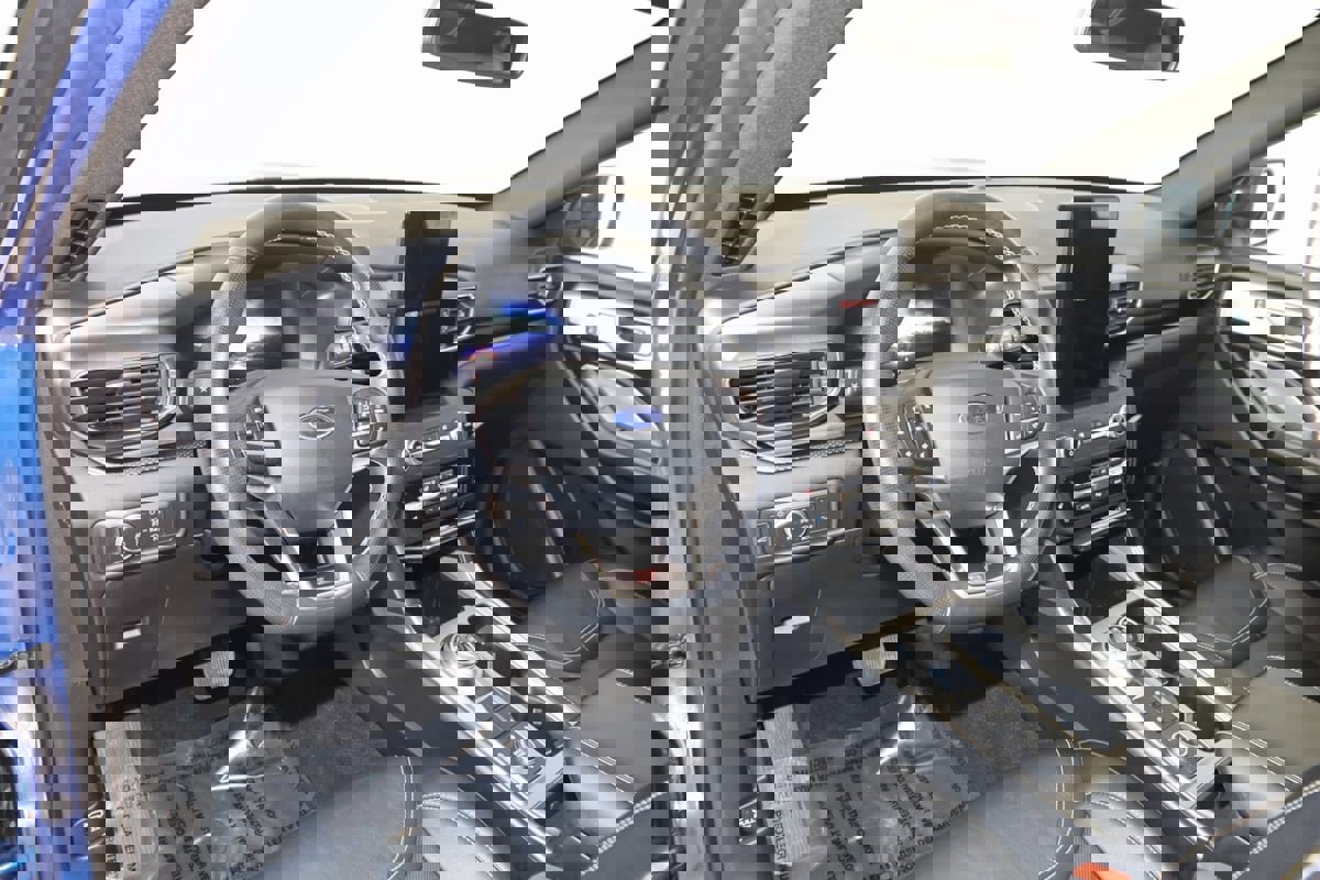 Used 2020 Ford Explorer ST w/ Premium Technology Package image 29