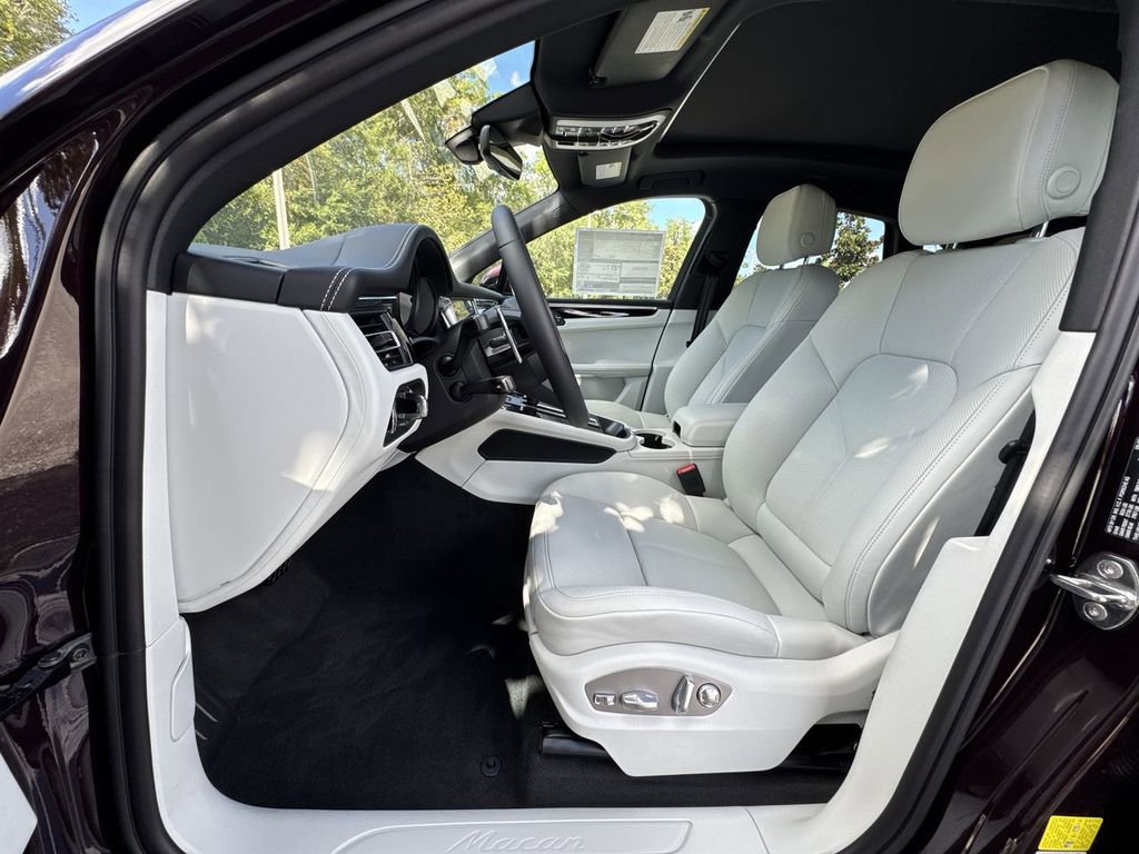 New 2026 Porsche Macan image 15