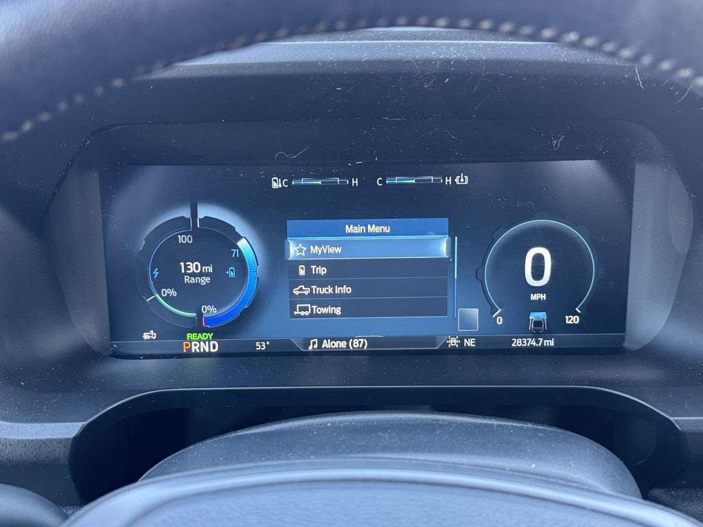 Used 2022 Ford F150 Lightning Lariat image 17