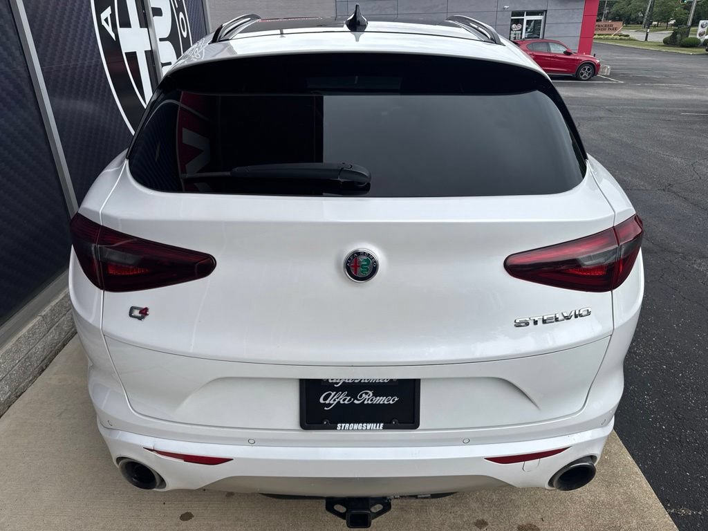 Used 2020 Alfa Romeo Stelvio Ti Sport AWD/4WD image 11