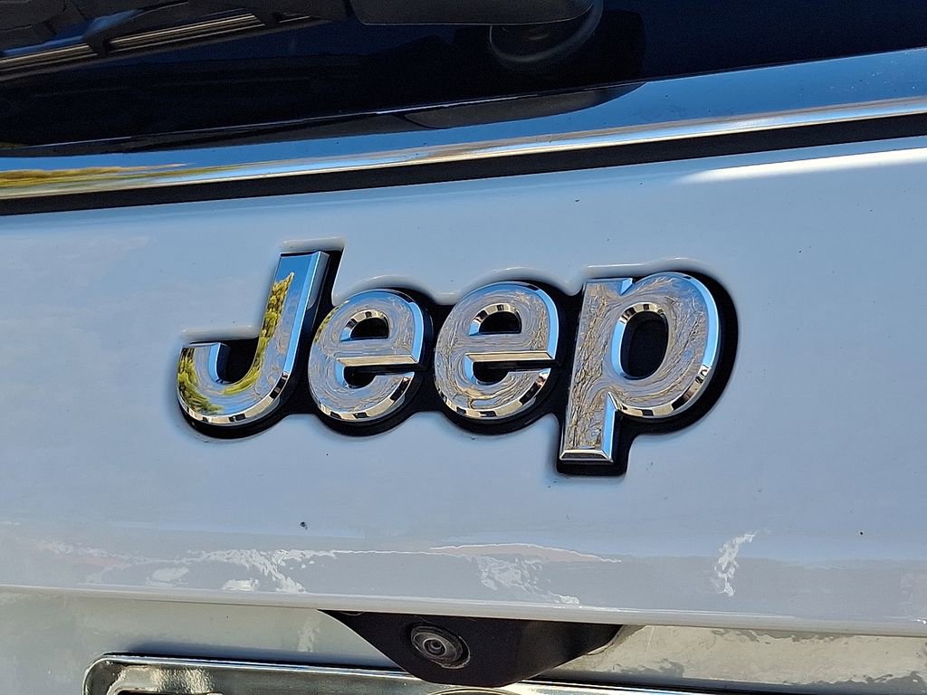 Used 2024 Jeep Compass Latitude image 29