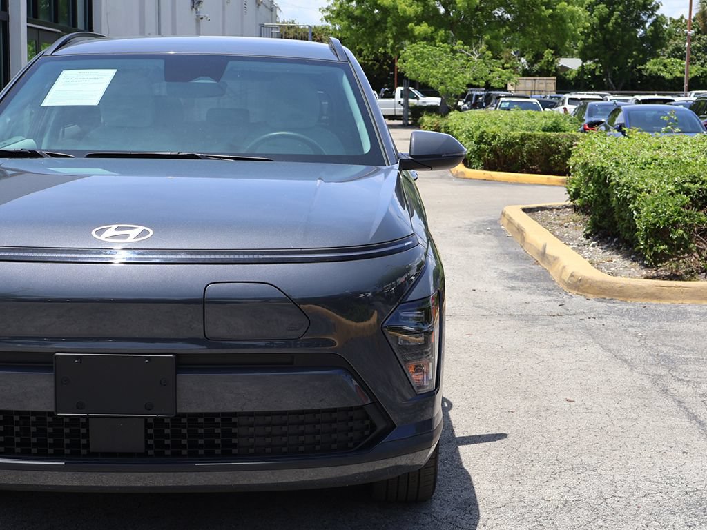 Used 2024 Hyundai Kona SEL FWD image 12