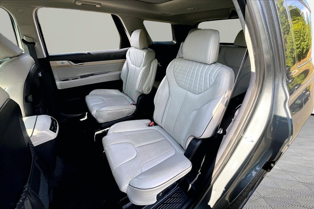 Used 2024 Hyundai Palisade Limited AWD/4WD image 19