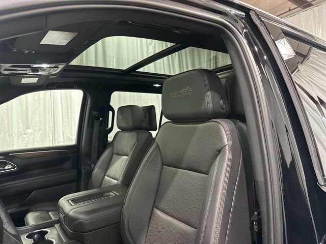 Certified 2024 Chevrolet Tahoe High Country w/ Advanced Technology Package AWD/4WD image 29