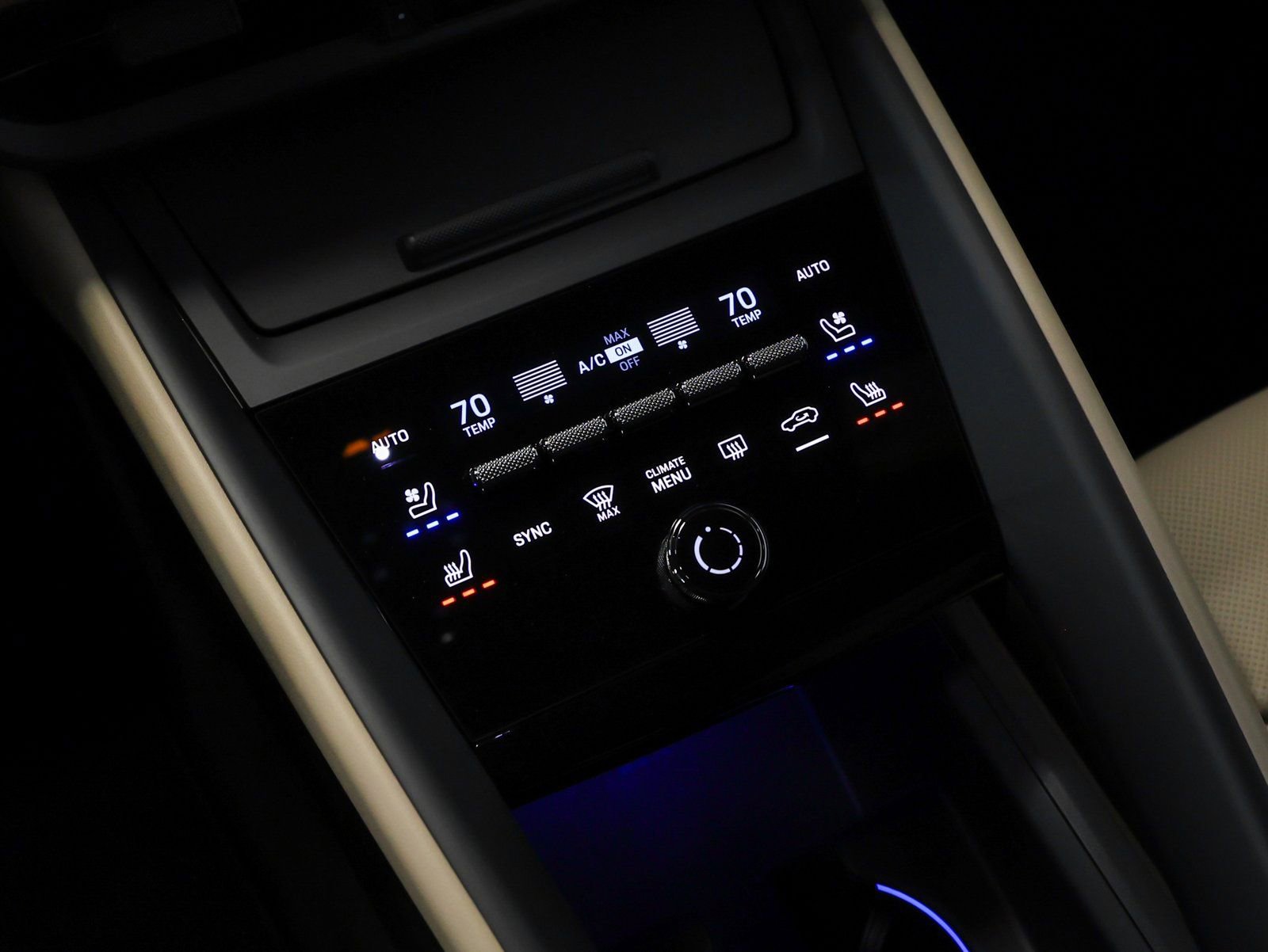 New 2026 Porsche Macan 4 Electric image 37