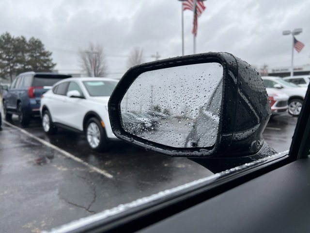 Used 2019 Cadillac XT4 Luxury w/ Cold Weather Package image 17