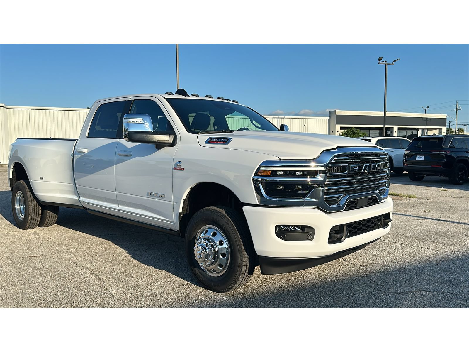 New 2027 RAM 3500 Laramie AWD/4WD image 8