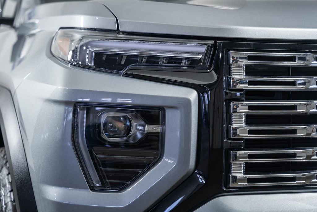 Used 2026 GMC Canyon Denali image 12