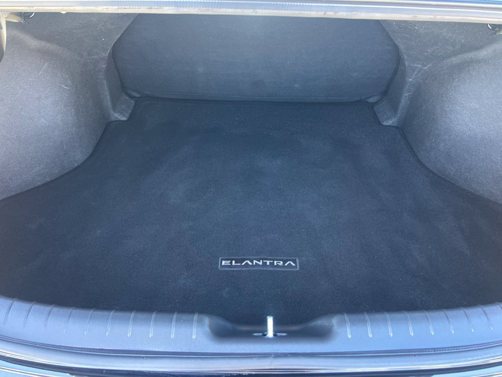 Used 2025 Hyundai Elantra Hybrid FWD image 35