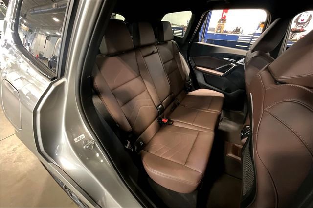 Used 2024 BMW X1 M35i w/ Shadowloine Package image 27