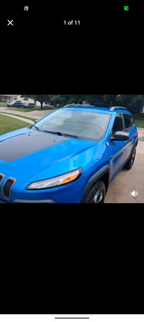 Used 2017 Jeep Cherokee Trailhawk AWD/4WD image 5
