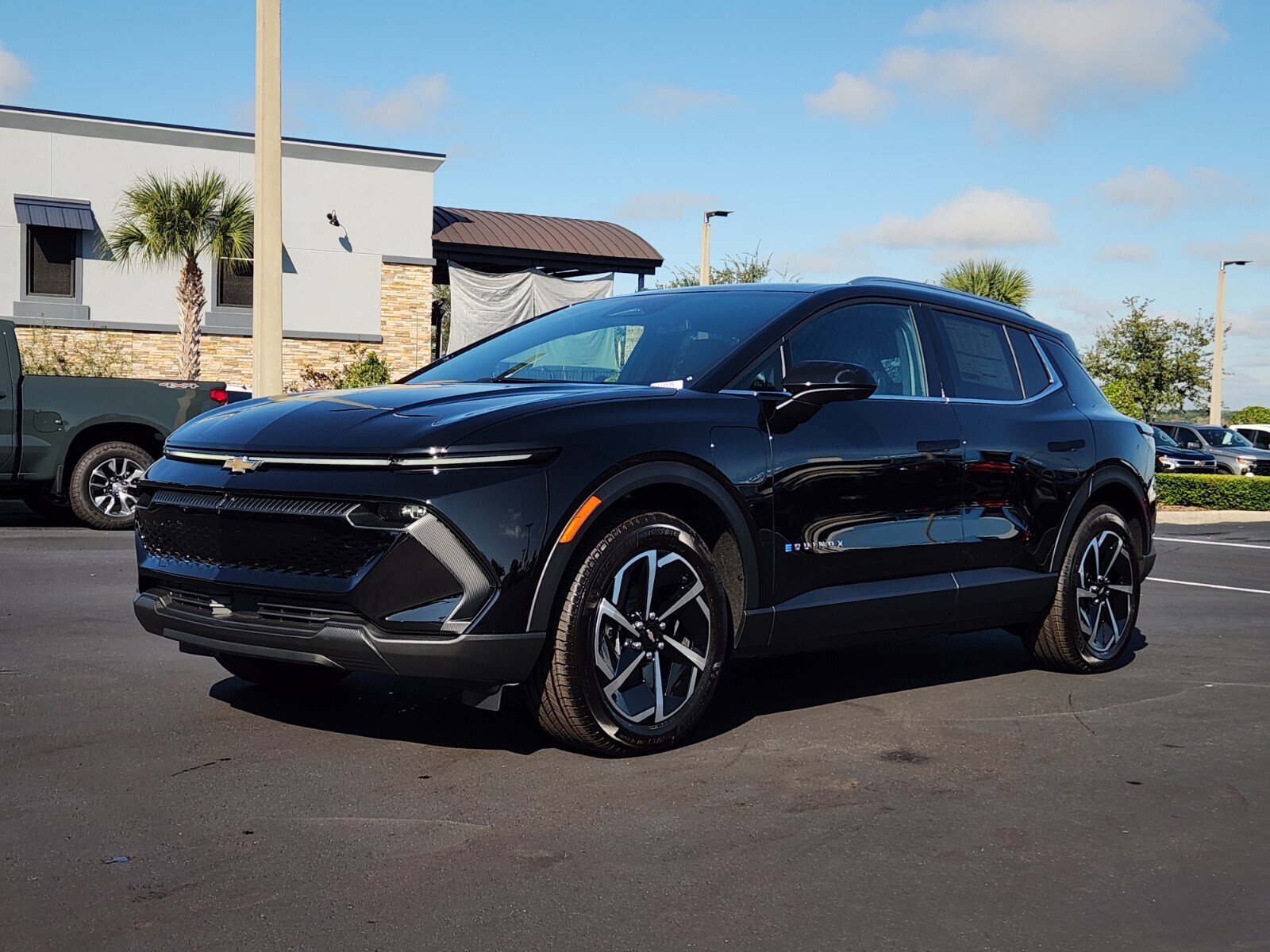 New 2026 Chevrolet Equinox EV LT AWD/4WD image 2