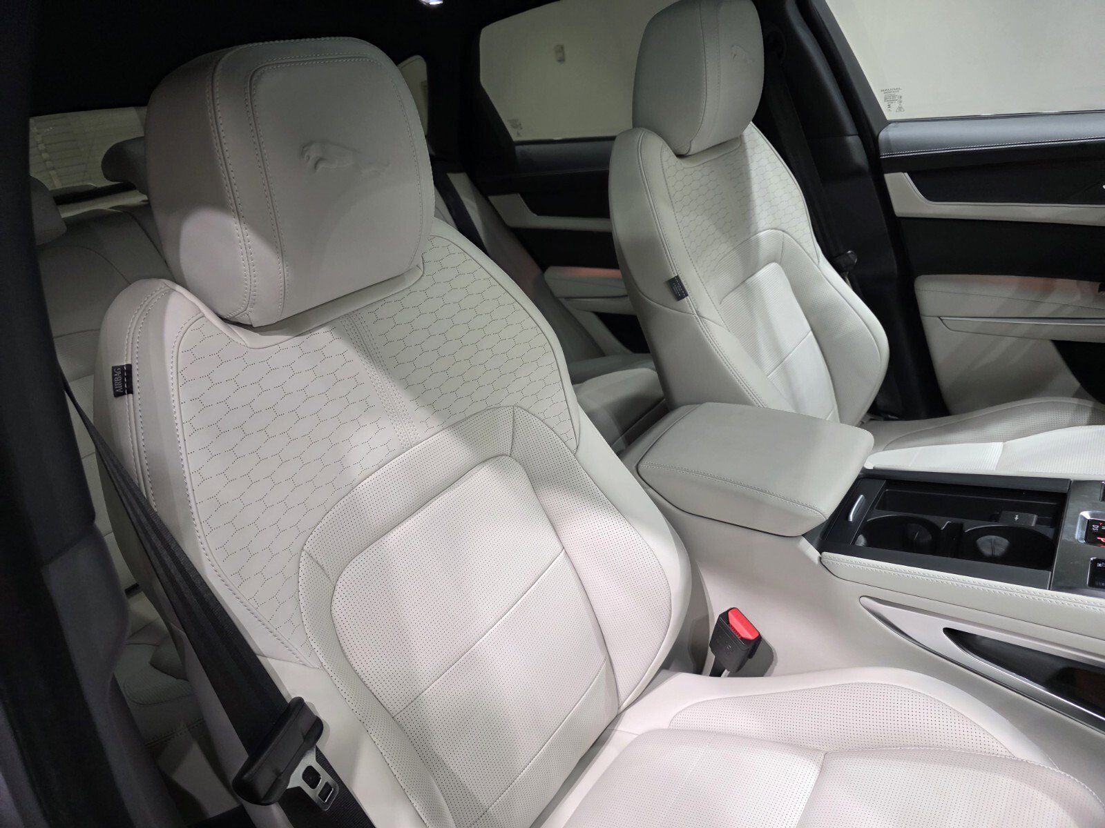 New 2026 Jaguar F-PACE R-Dynamic S AWD/4WD image 22