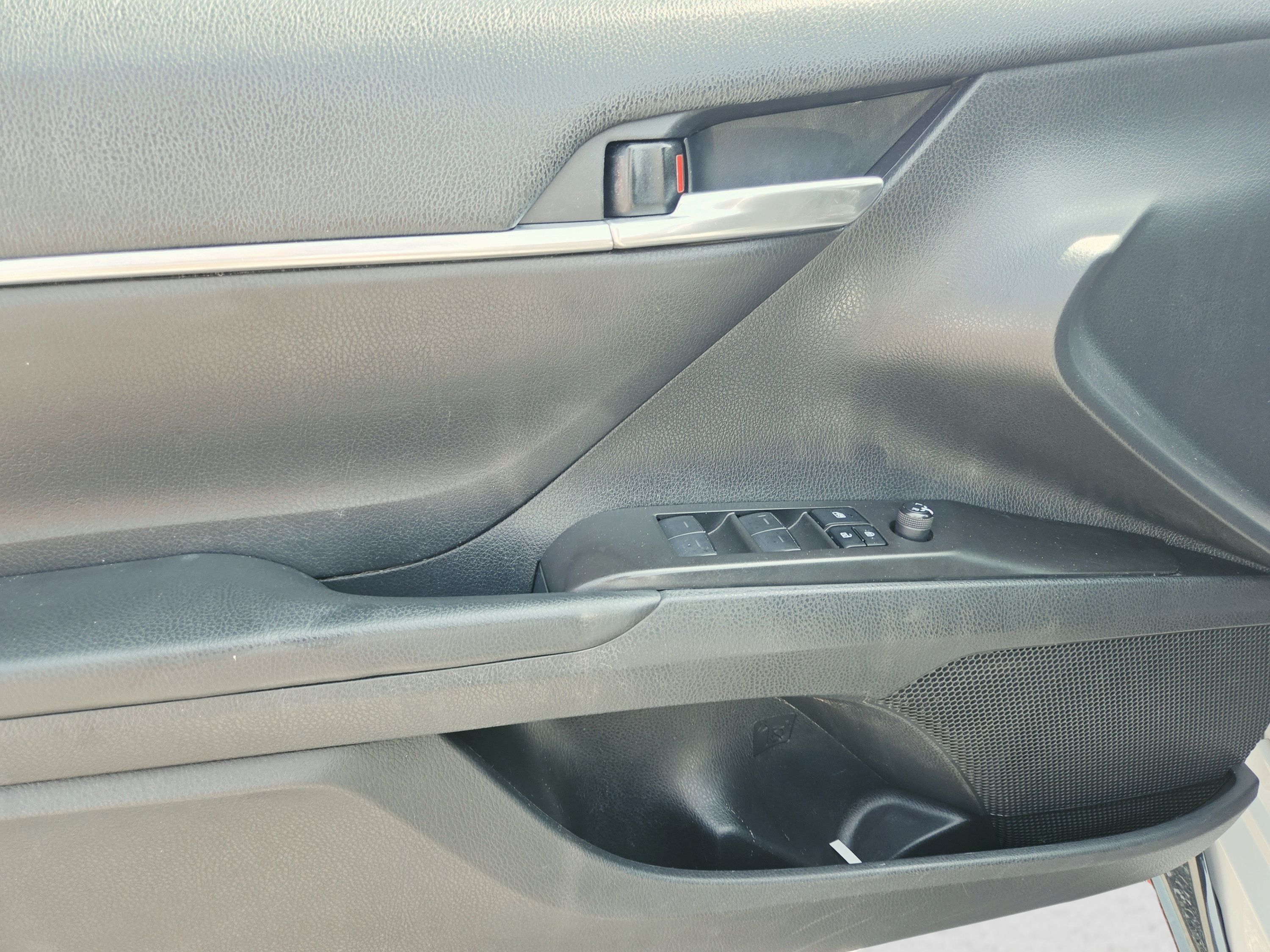 Used 2021 Toyota Camry TRD FWD image 9