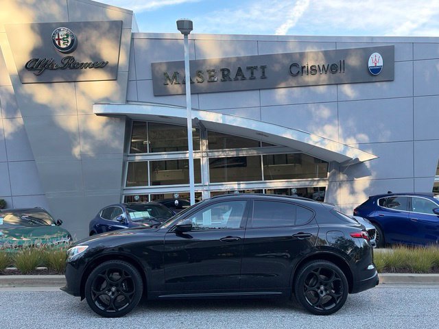 Used 2023 Alfa Romeo Stelvio Estrema AWD/4WD image 8