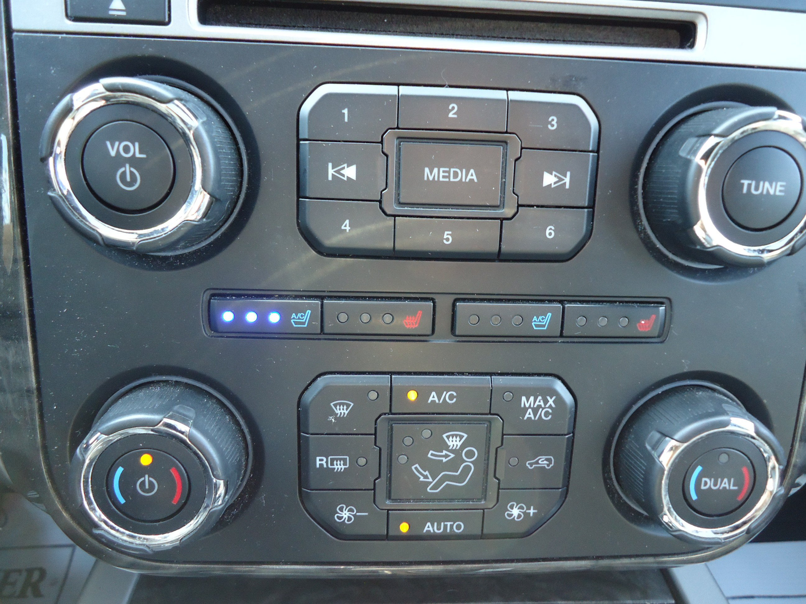 Used 2015 Ford Expedition Max Limited AWD/4WD image 20