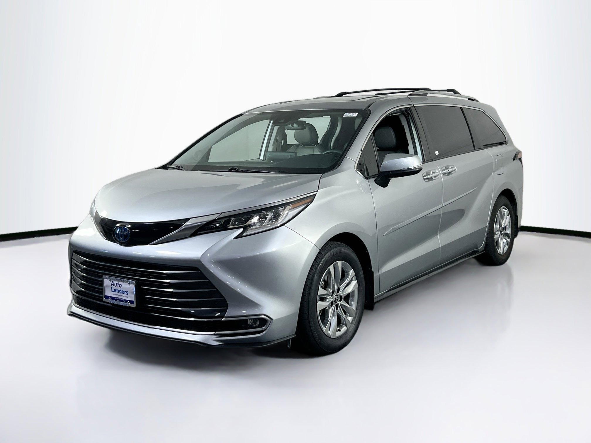 Used 2022 Toyota Sienna Limited AWD/4WD image 1