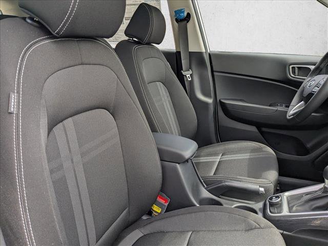 Used 2025 Hyundai Venue SEL image 22