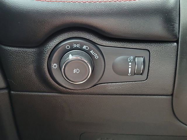 Used 2023 Dodge Durango GT image 29