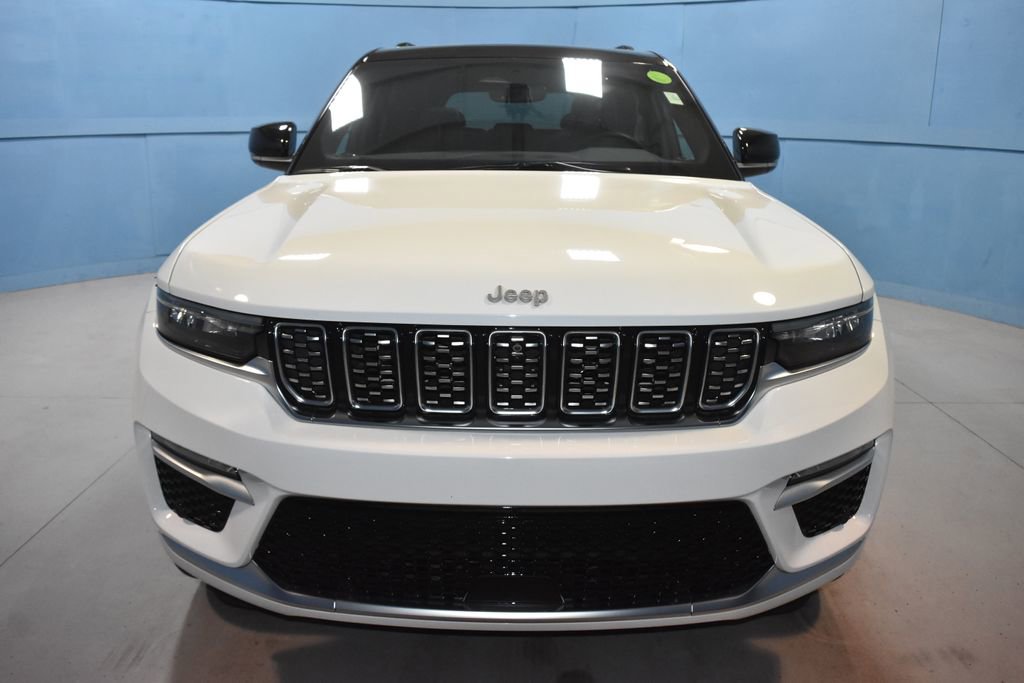 Used 2025 Jeep Grand Cherokee Summit AWD/4WD image 23