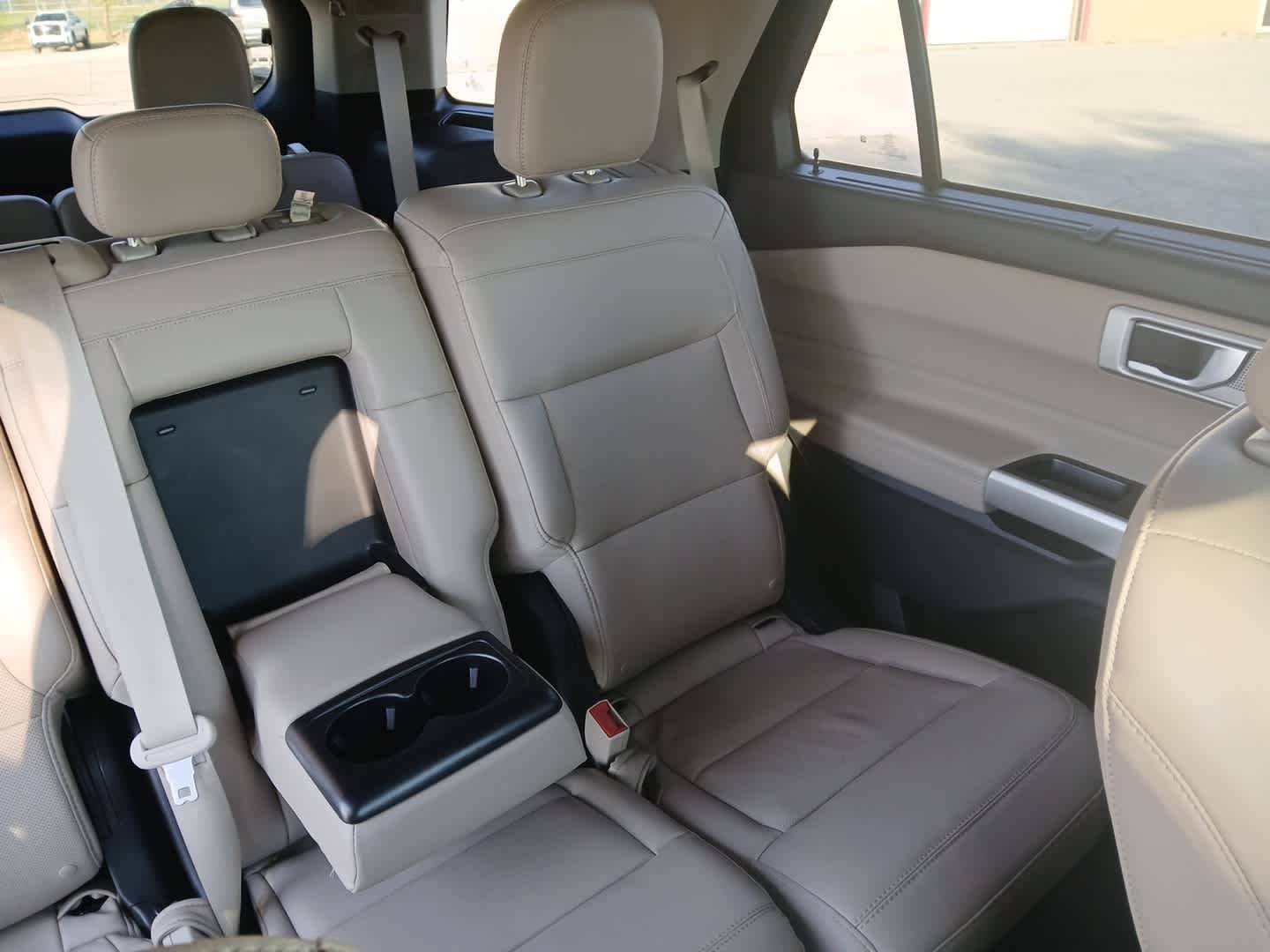 Used 2023 Ford Explorer Limited AWD/4WD image 55