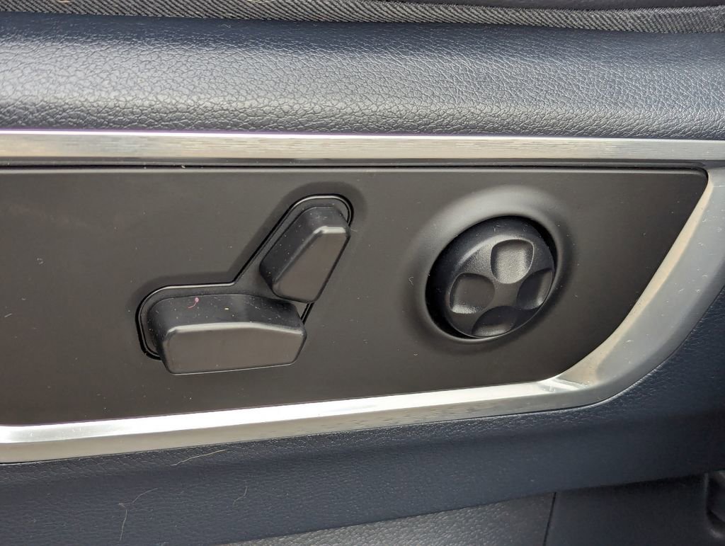 Used 2024 RAM 1500 Limited AWD/4WD image 32