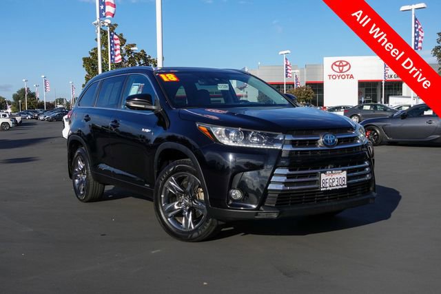 Used 2018 Toyota Highlander Limited Platinum image 2