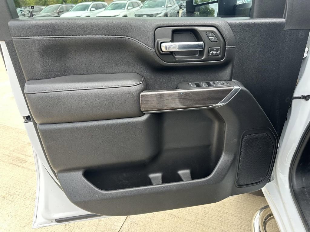 Used 2020 Chevrolet Silverado 2500 LTZ w/ LTZ Convenience Package image 9