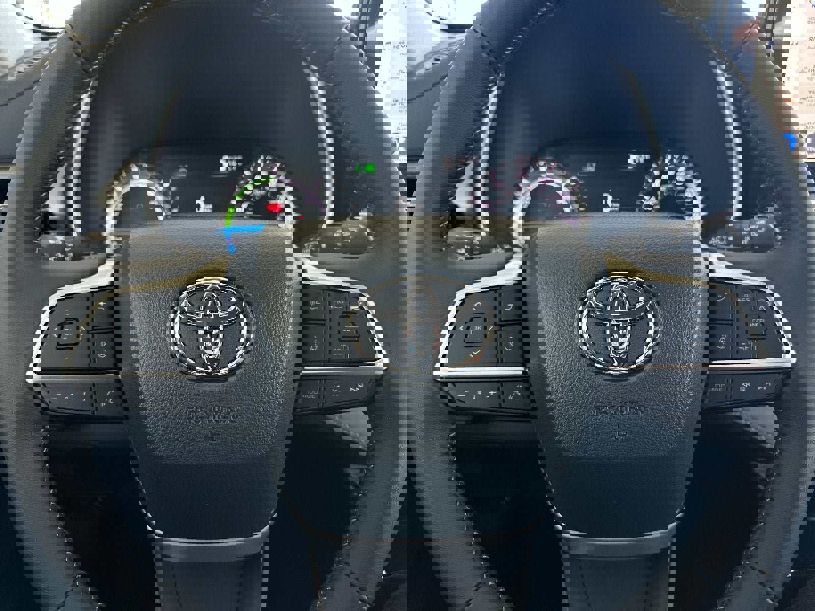 New 2026 Toyota Highlander XLE image 23