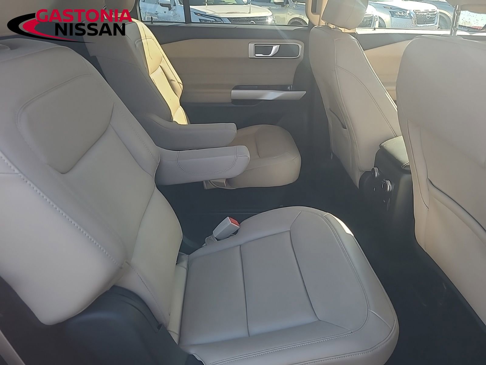 Used 2022 Ford Explorer XLT w/ Equipment Group 202A image 26