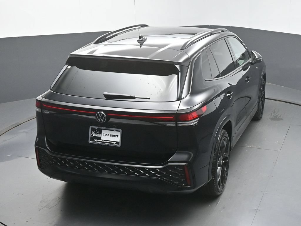 New 2026 Volkswagen Tiguan SE R-Line FWD image 50