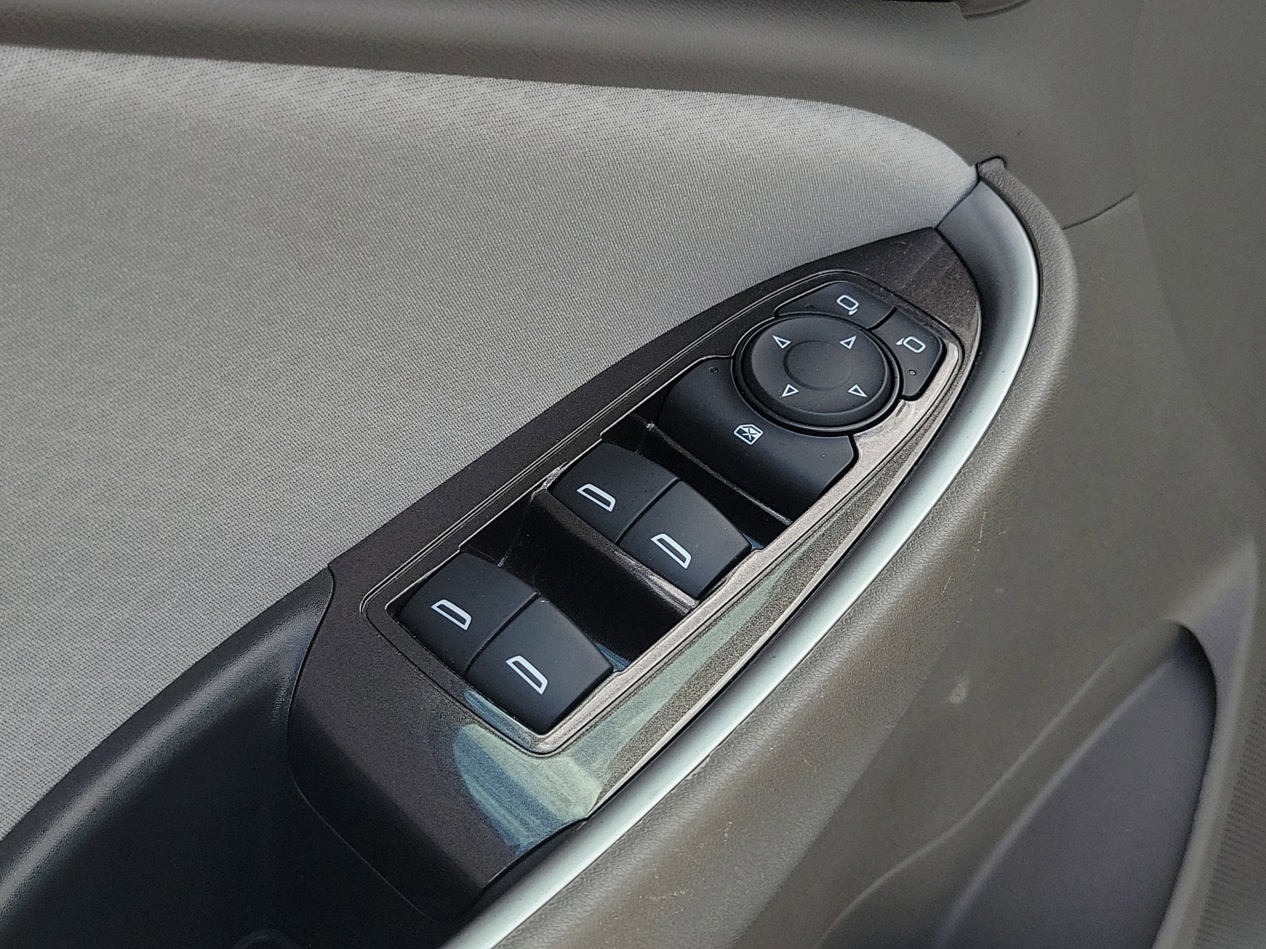 Used 2023 Chevrolet Malibu LS FWD image 15