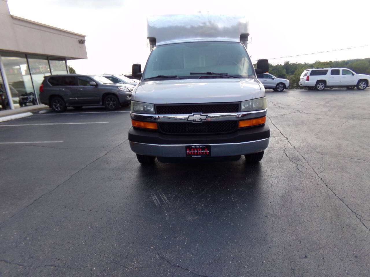 Used 2008 Chevrolet Express 3500 RWD image 3