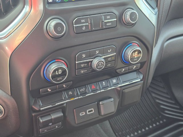 Used 2021 Chevrolet Silverado 1500 RST AWD/4WD image 32