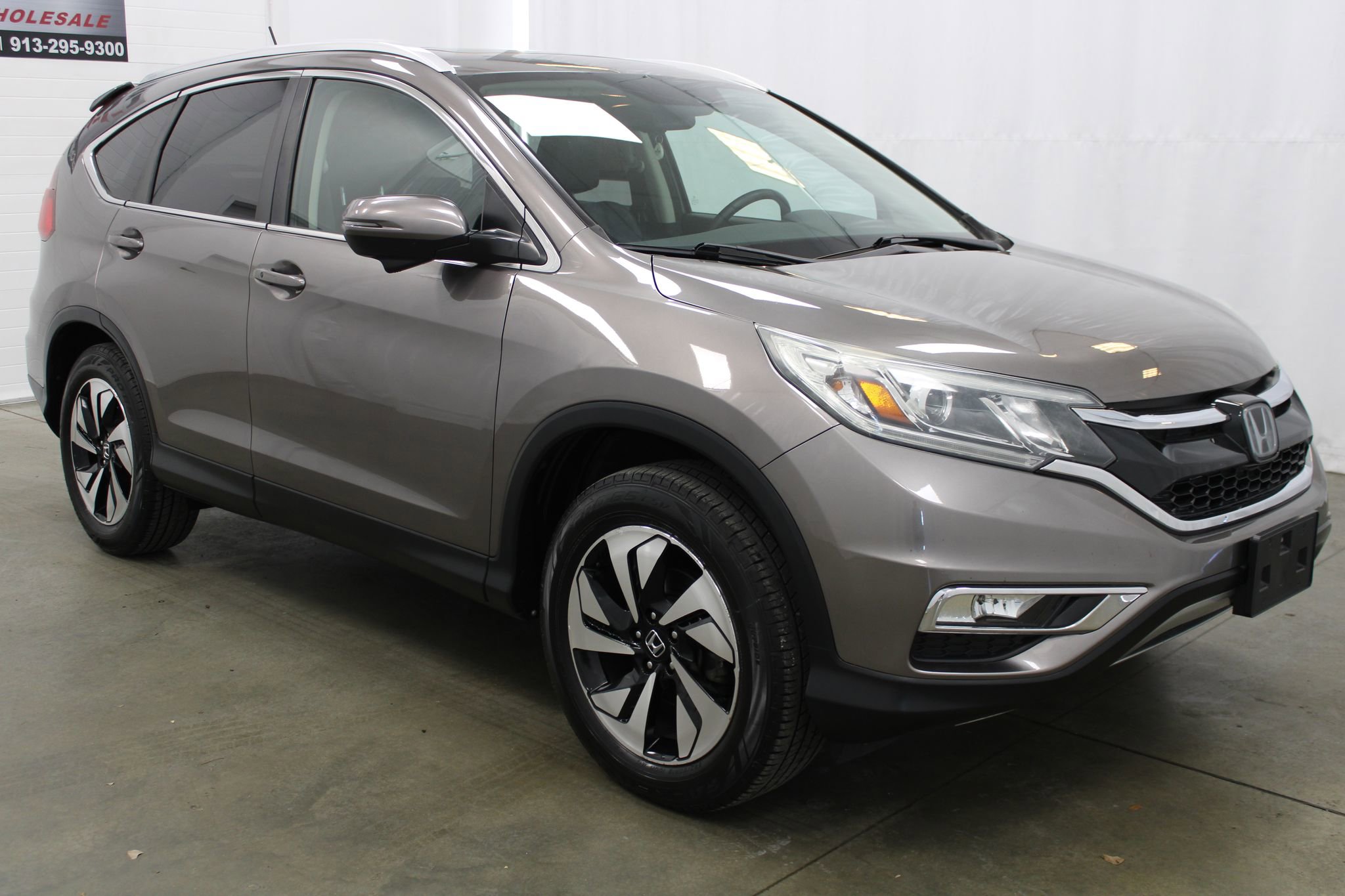 Used 2015 Honda CR-V Touring image 3