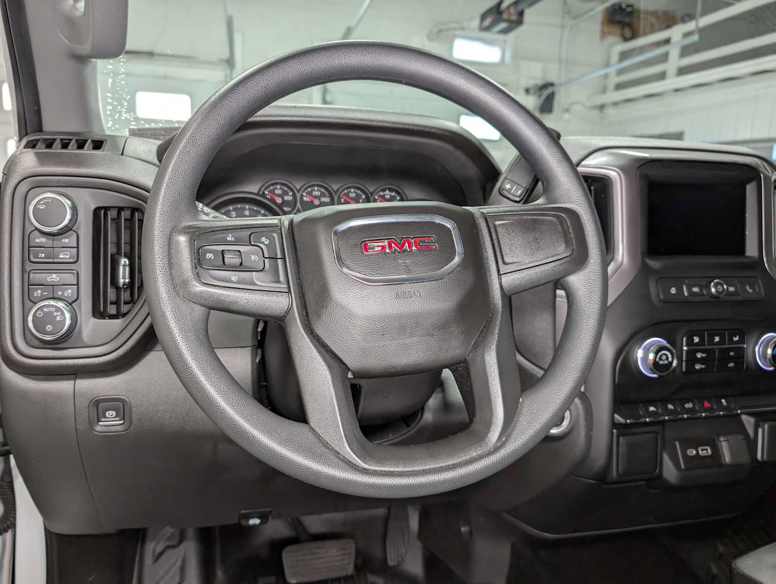 Used 2022 GMC Sierra 1500 Pro w/ Pro Value Package AWD/4WD image 33