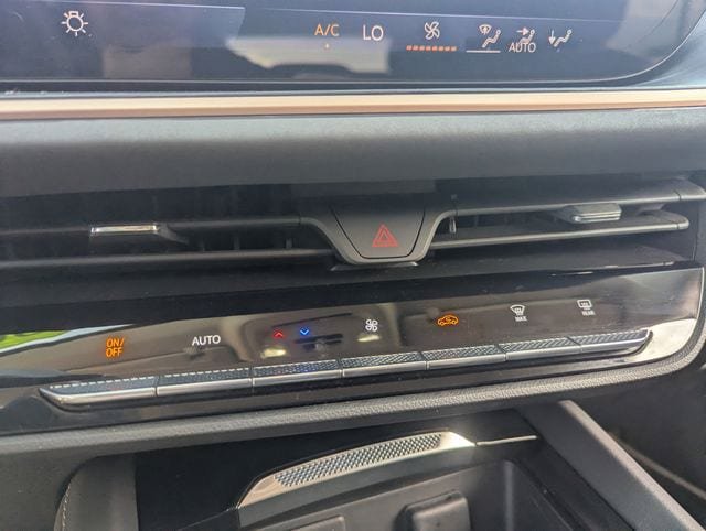 Used 2025 Buick Envision Sport Touring AWD/4WD image 29