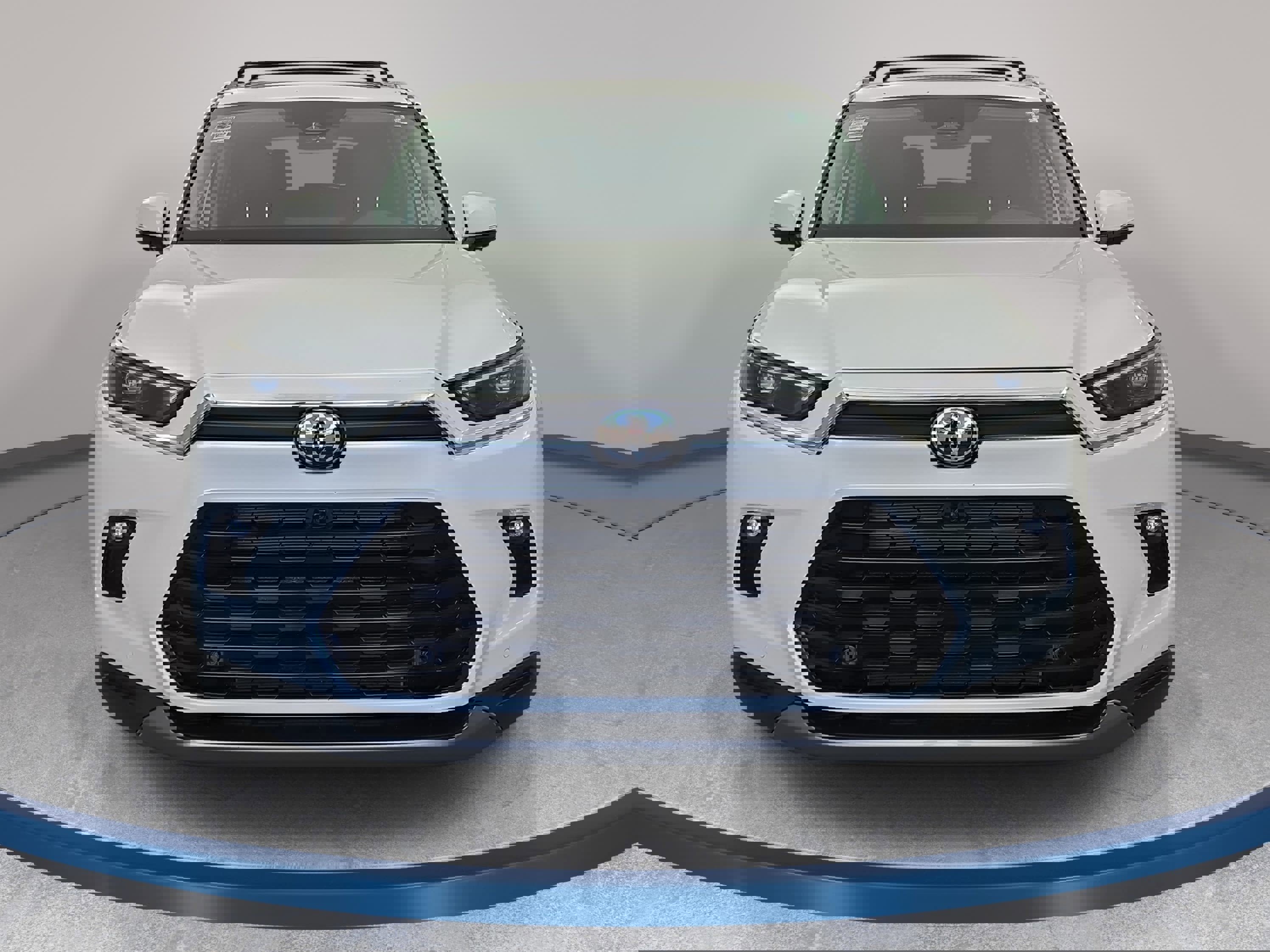 Used 2024 Toyota Grand Highlander Platinum image 2