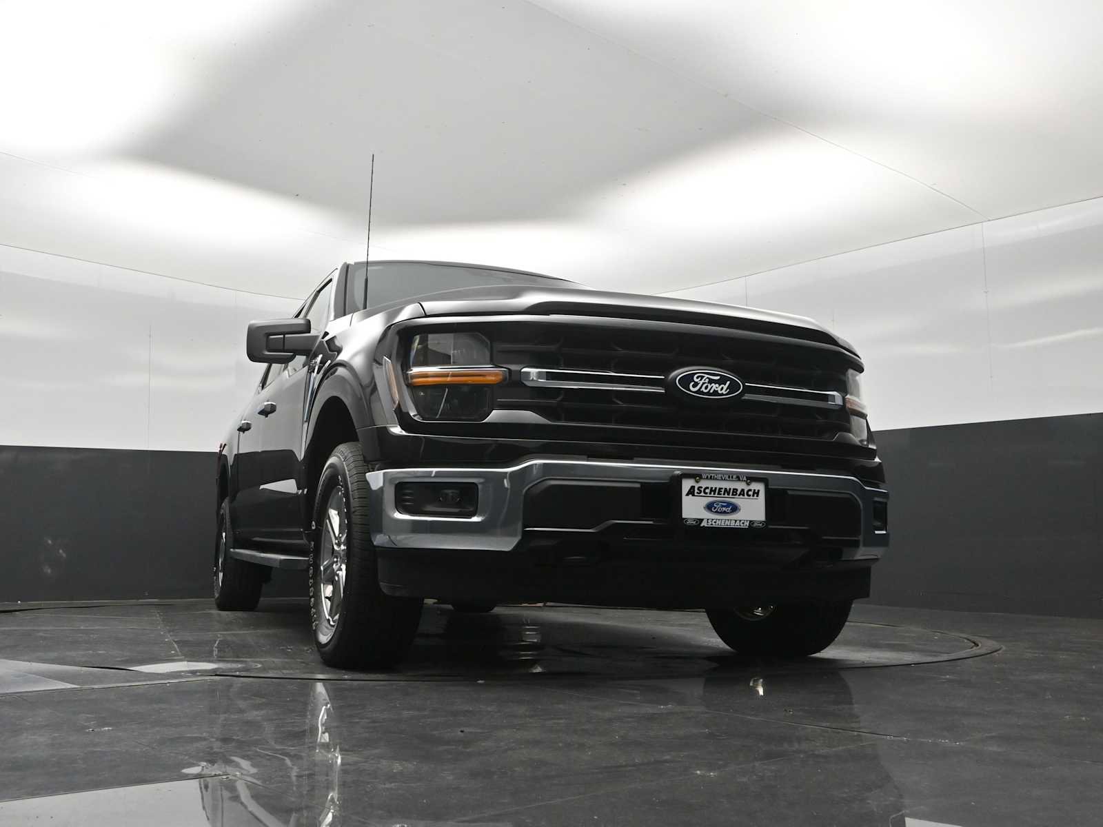 Used 2025 Ford F150 XLT w/ Equipment Group 301A Standard AWD/4WD image 40