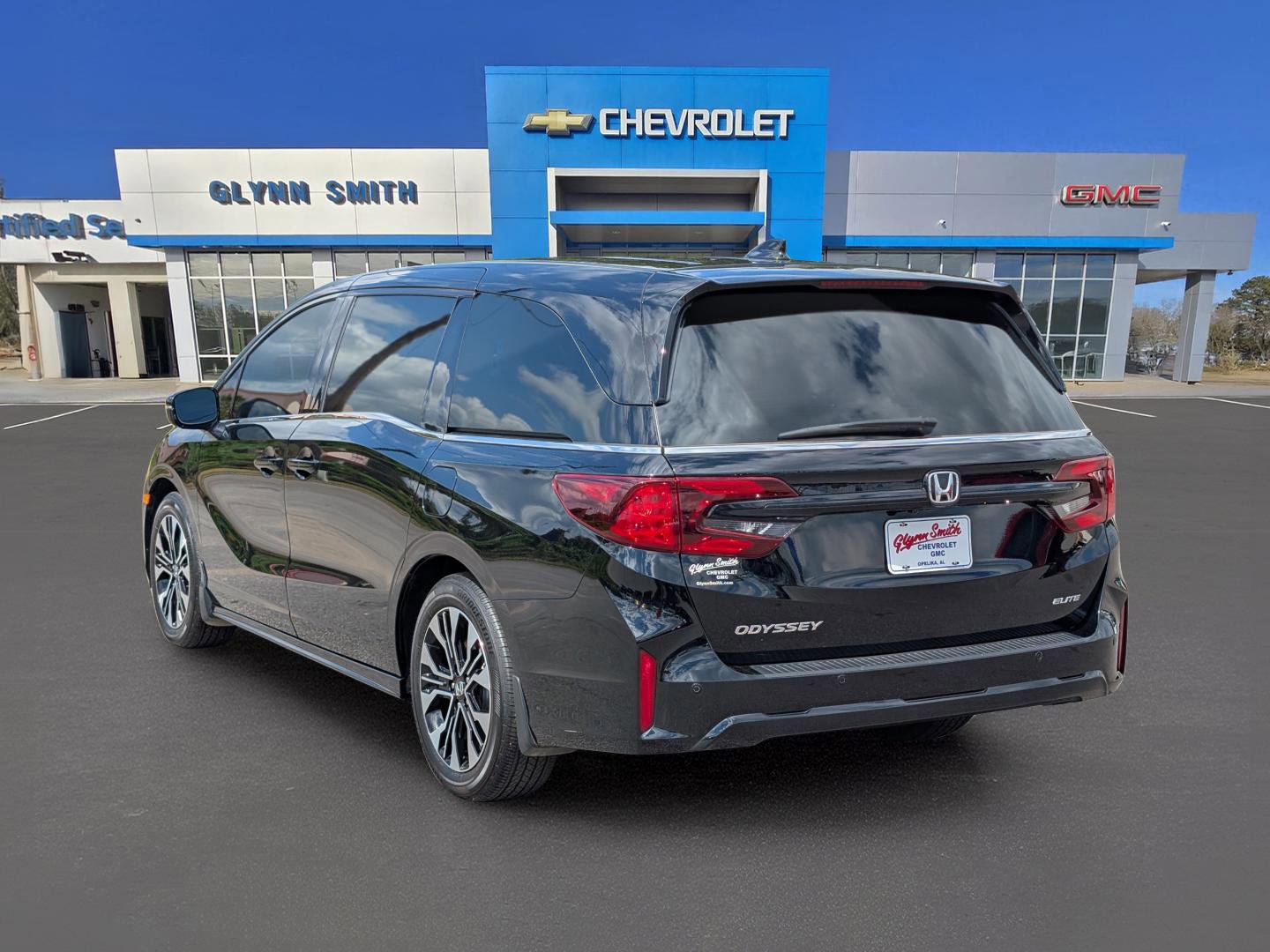 Used 2025 Honda Odyssey Elite image 12