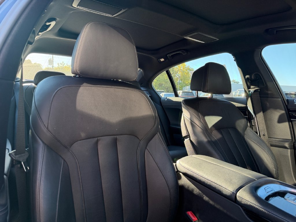 Used 2022 BMW 740i xDrive w/ M Sport Package AWD/4WD image 33