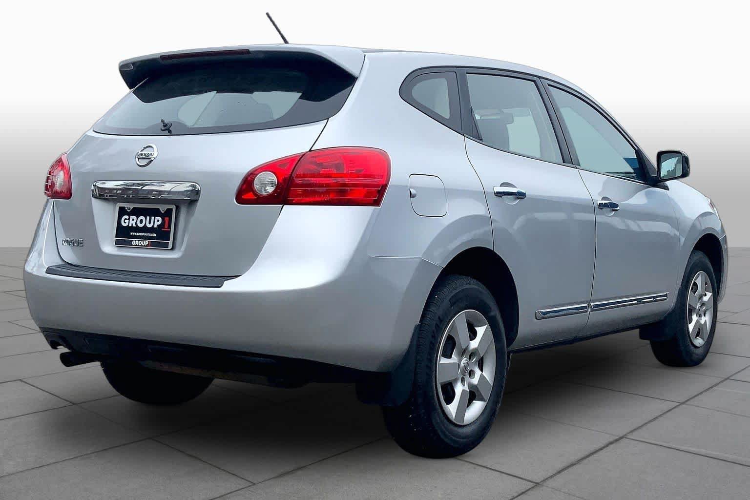 Used 2013 Nissan Rogue S FWD image 12