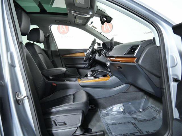 Certified 2023 Audi Q5 2.0T Premium w/ Convenience Package image 11